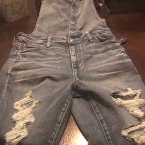 Light wash super cute distressed overalls